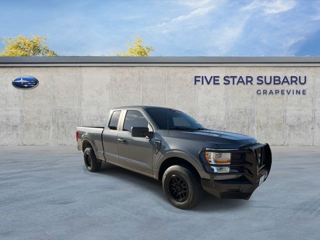 Used 2022  Ford XL image 2
