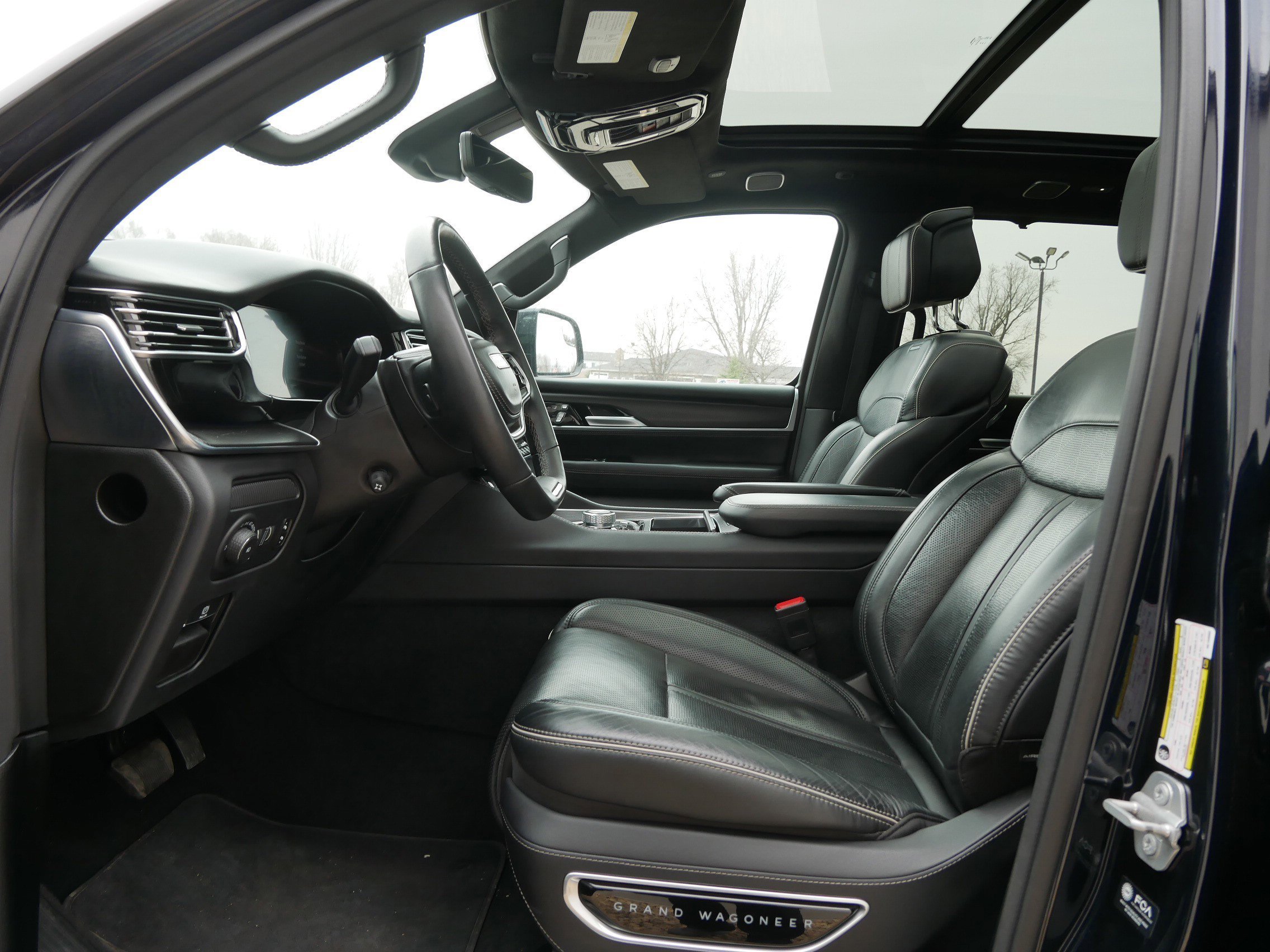 Used 2024 Midnight Sky Jeep Series II image 10