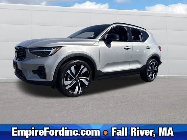 2023 Volvo XC40