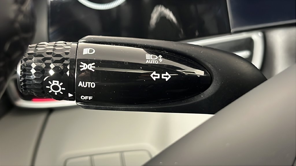 2024 Hyundai Elantra Limited - Photo 27