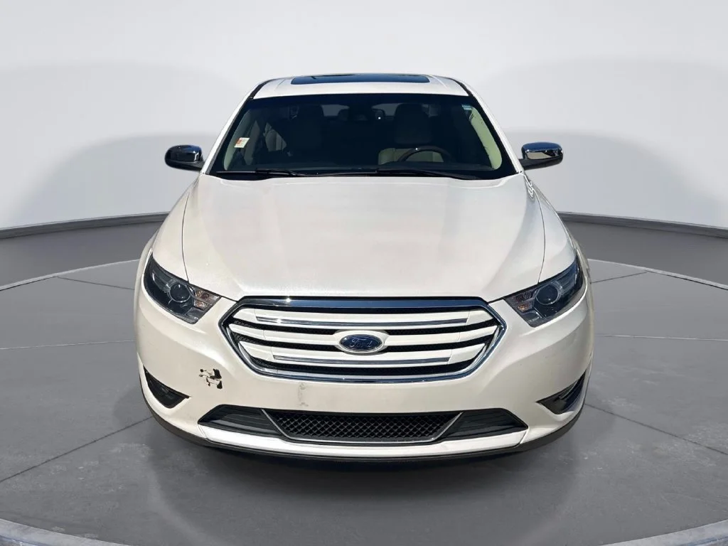 Used 2018 White Ford Limited image 2