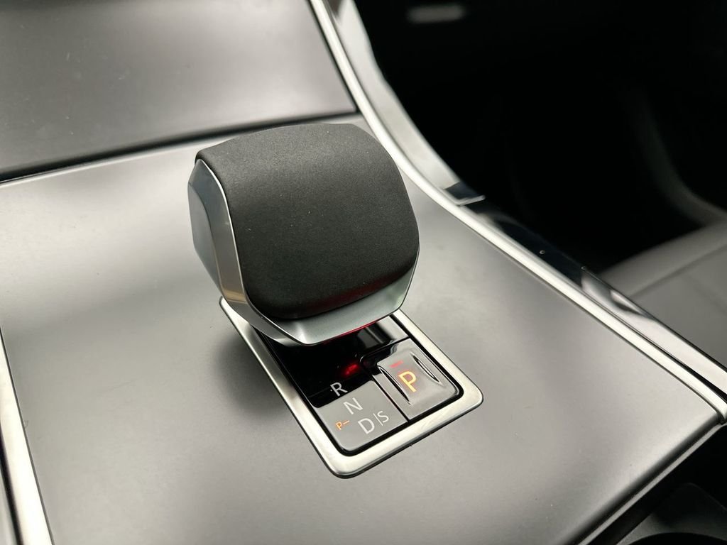 New 2026 Fuji White Land Rover S image 12