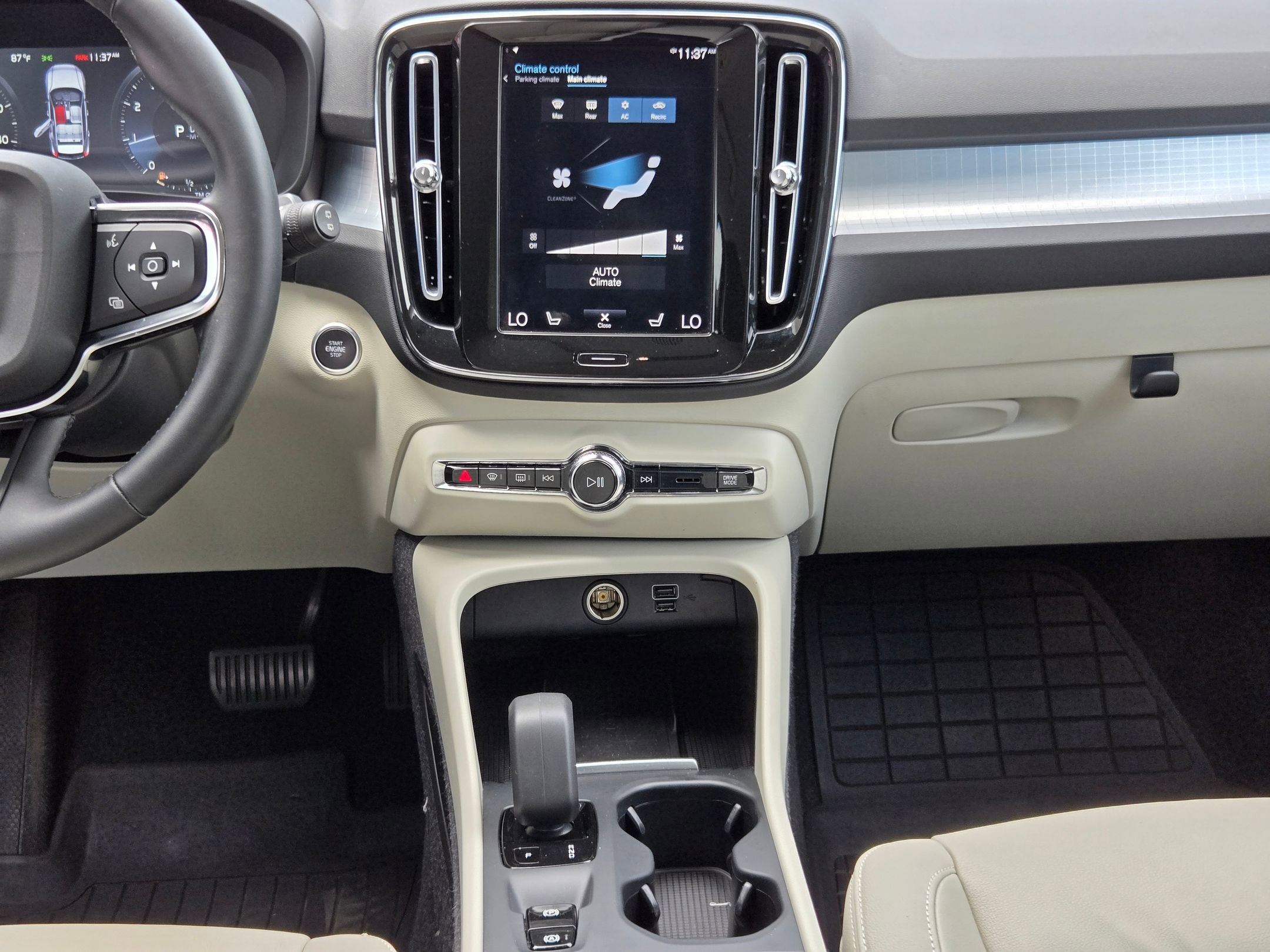 Used 2022 Denim Blue Metallic Volvo Momentum image 16
