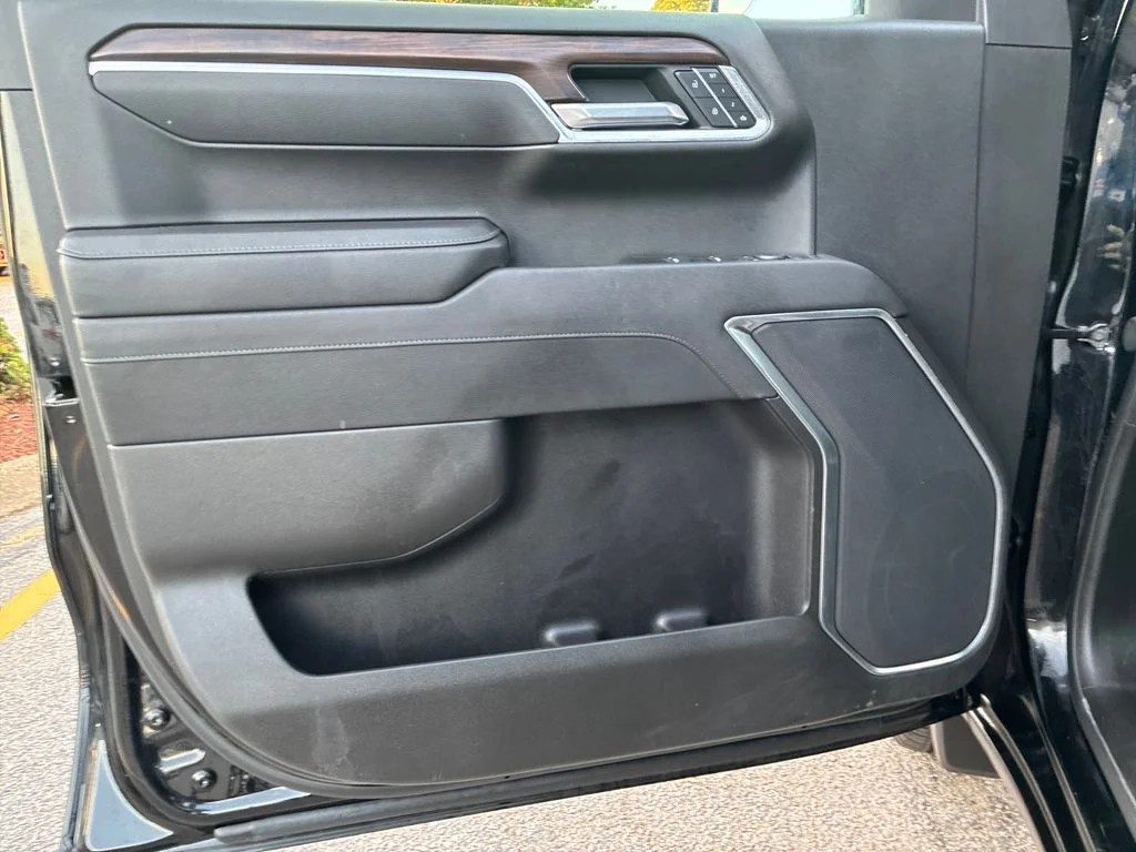 Used 2025 Black GMC SLT image 11