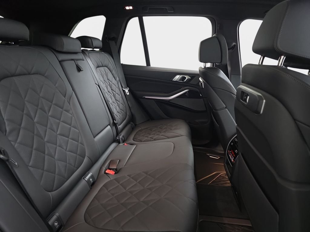 New 2026 Skyscraper Grey Metallic BMW xDrive40i image 11