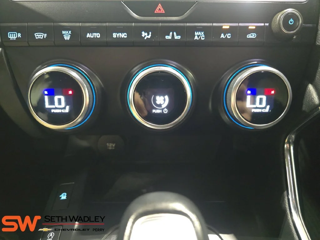 Used 2020 Silver Jaguar SE image 25