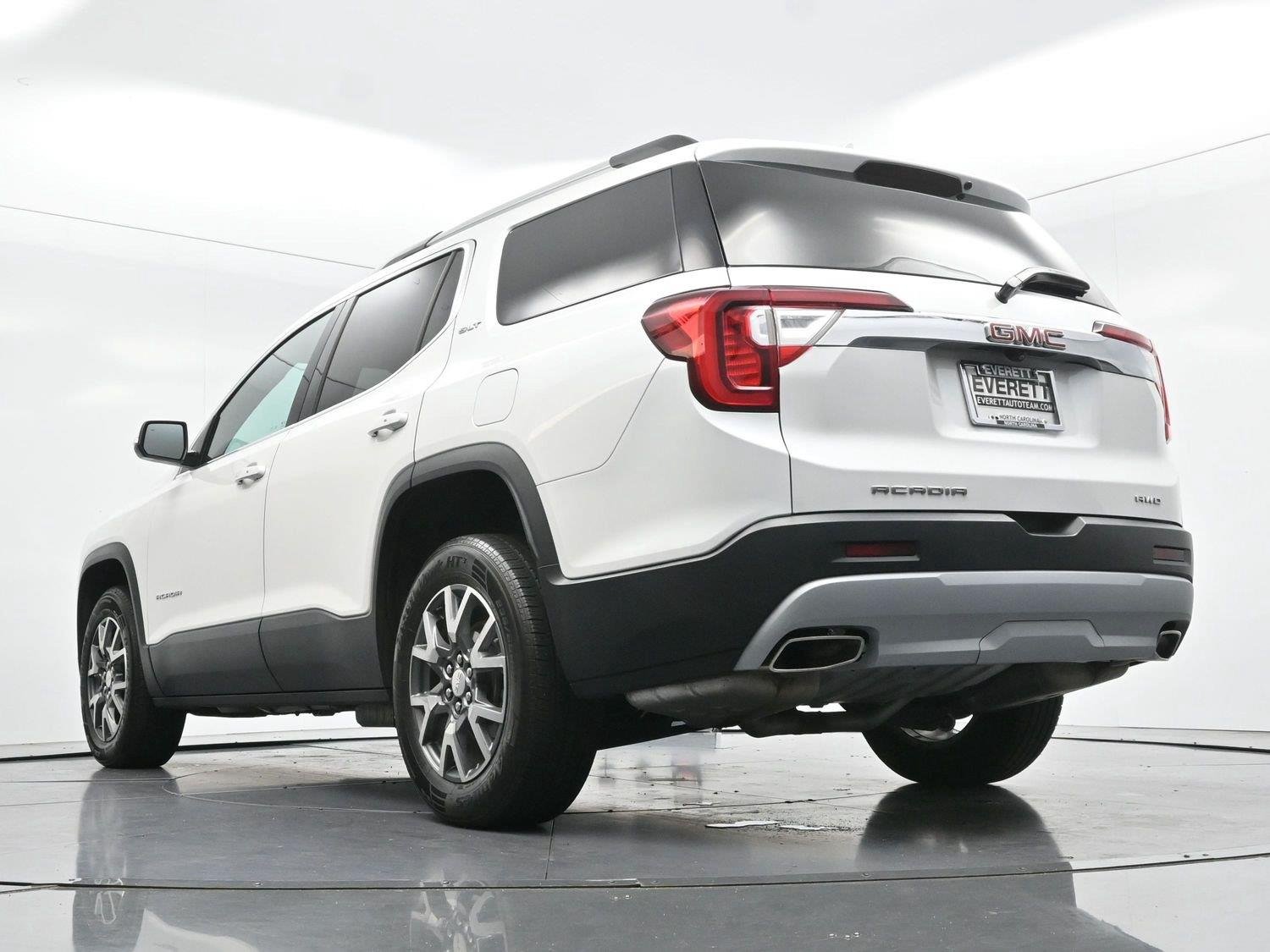 Used 2023 WHITE FROST TRICOAT GMC SLT image 46