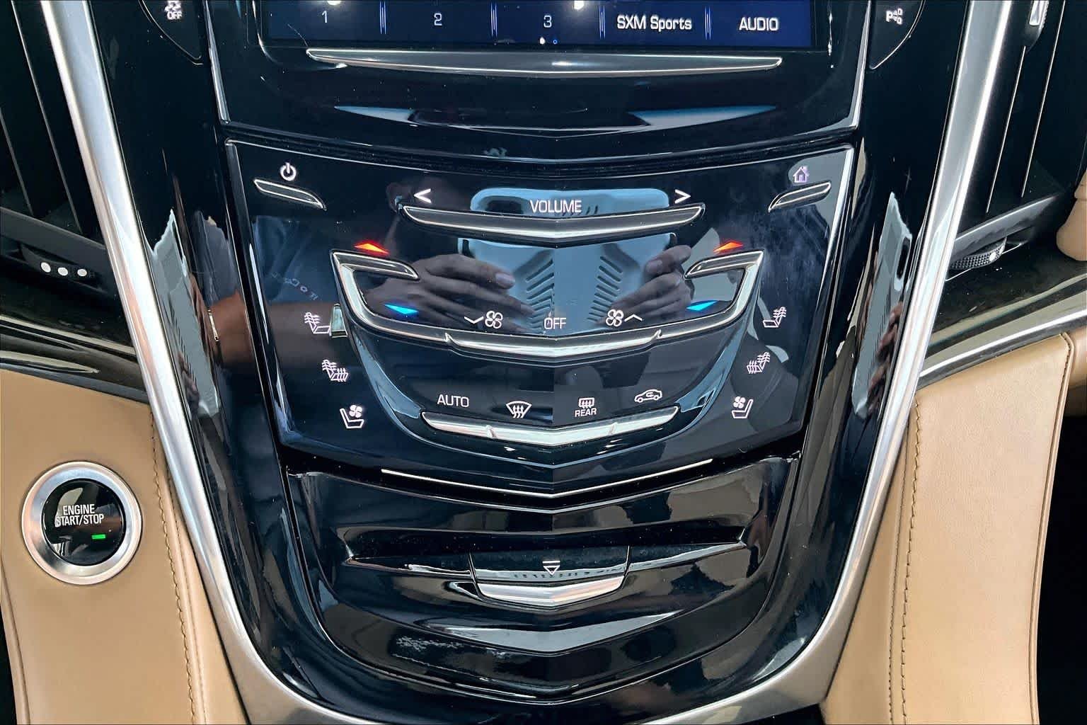 Used 2020 Crystal White Tricoat Cadillac Platinum image 32