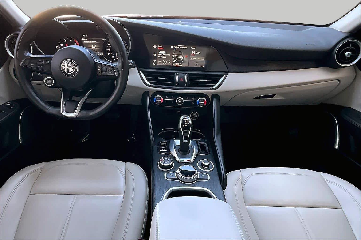 Used 2020 Alfa Rosso Alfa Romeo  image 14