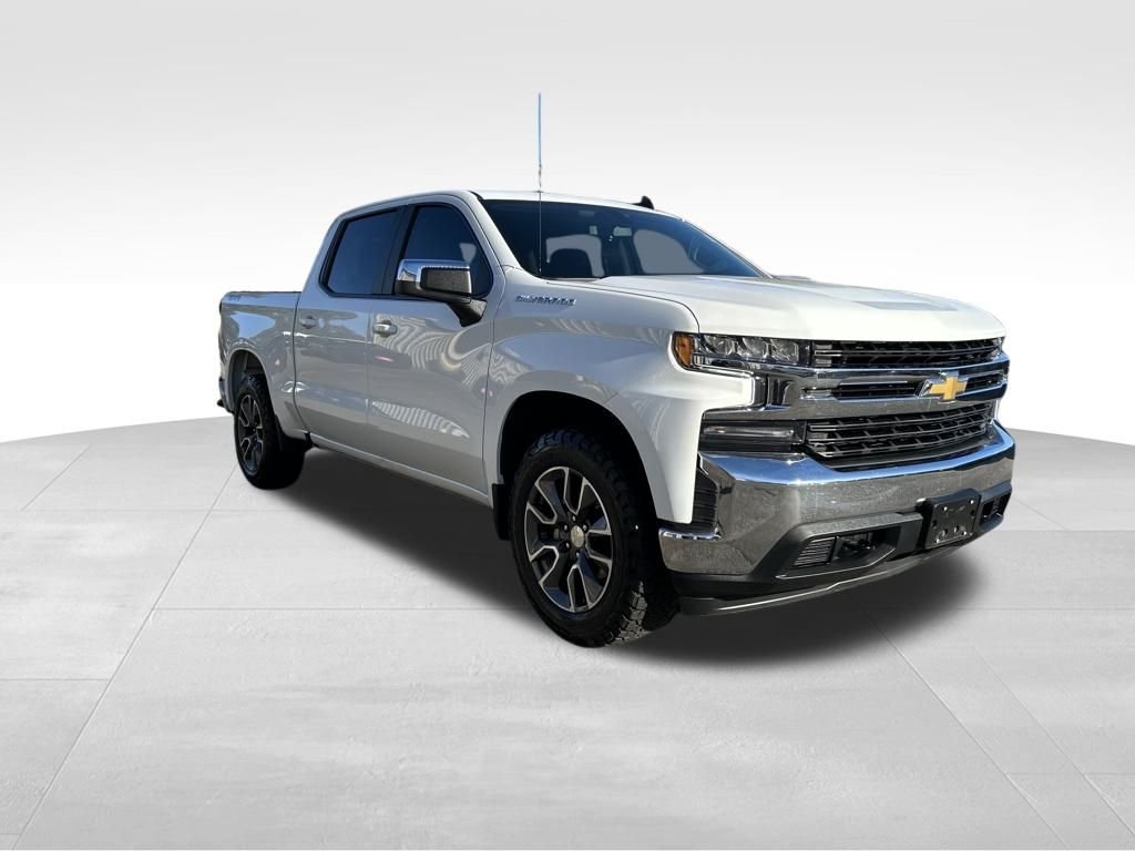 Used 2022 White Chevrolet LT image 9