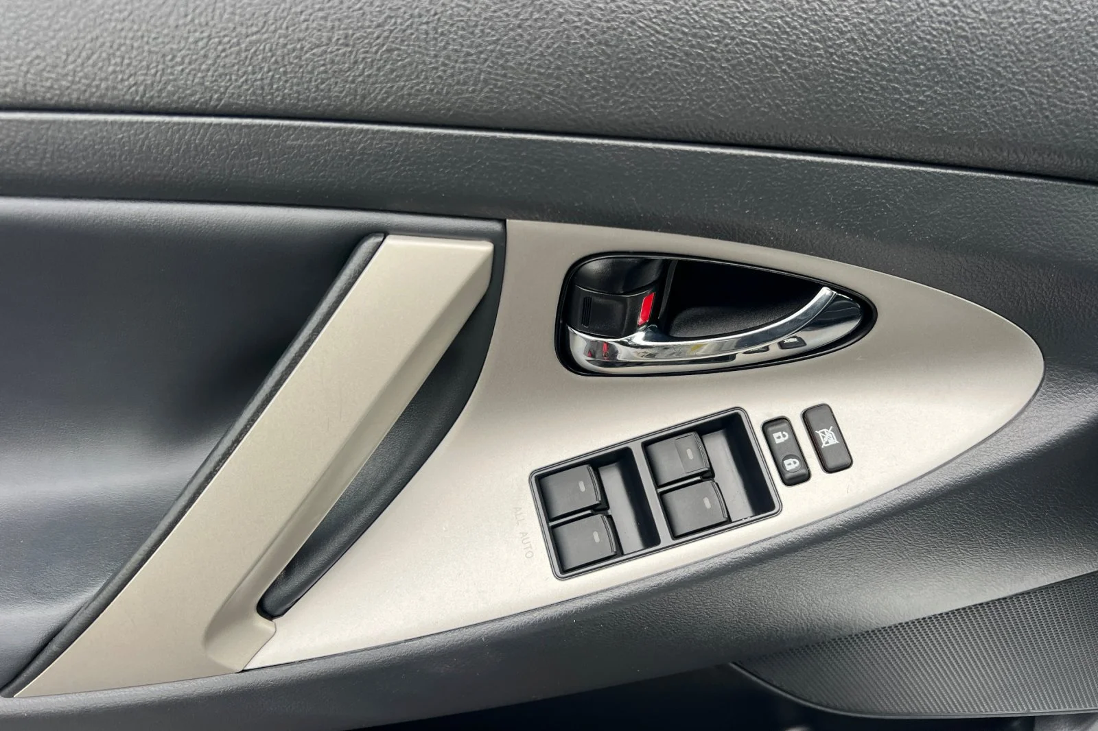 Used 2011 Super White Toyota SE image 10