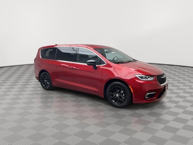 2025 Chrysler Pacifica Select - Photo 39