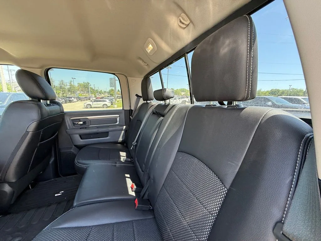 Used 2018 Silver Ram Big Horn image 27