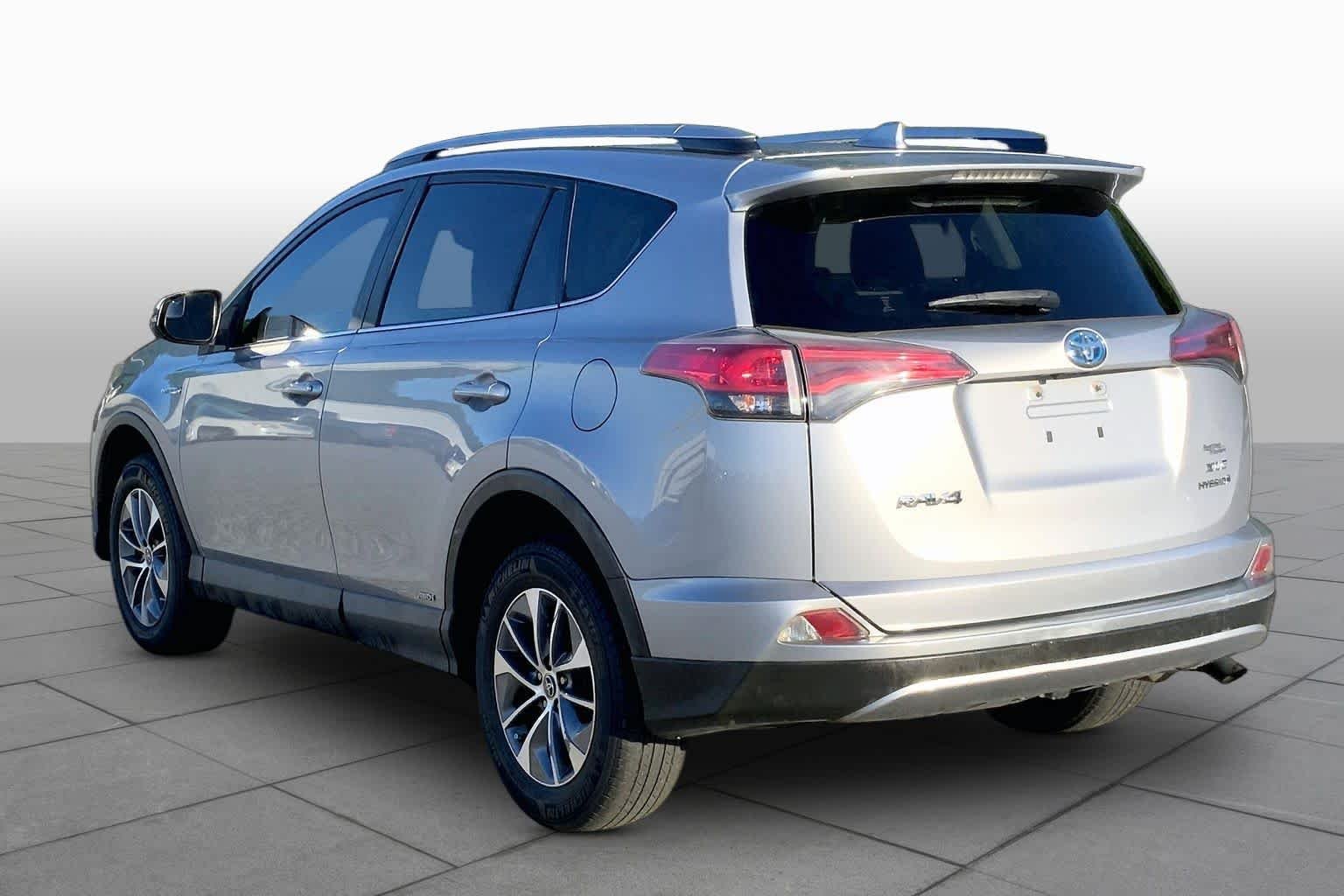 Used 2018 Silver Sky Metallic Toyota Hybrid XLE image 12
