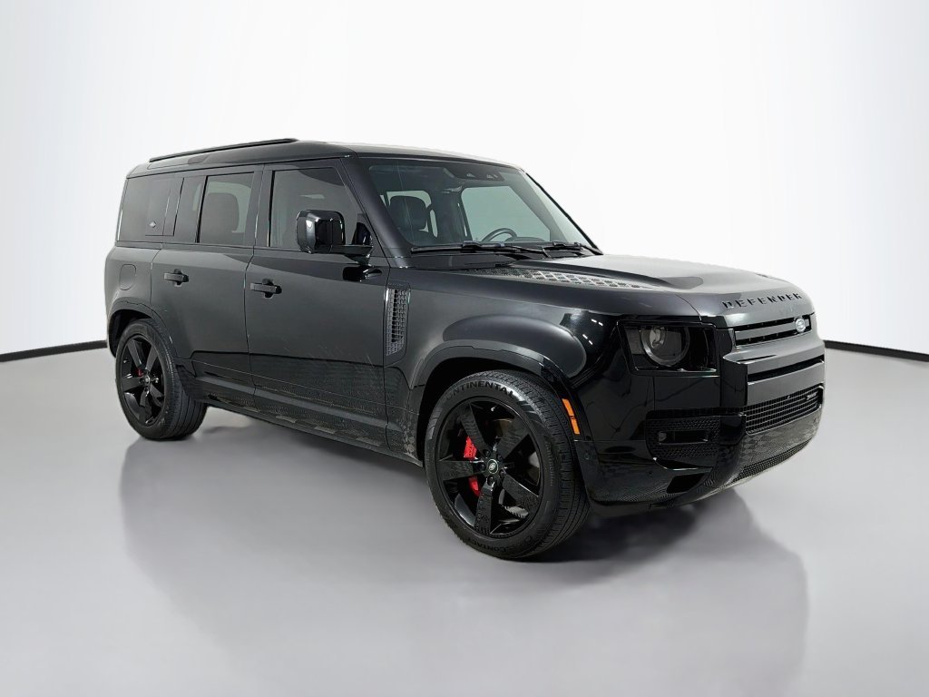 Certified Used 2023 Black Land Rover X-Dynamic SE image 3
