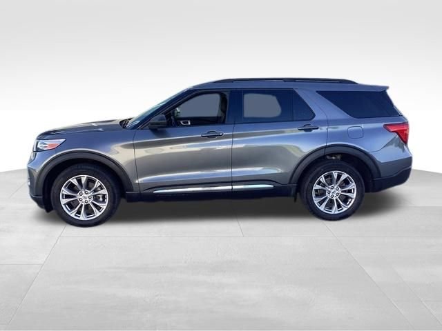 2023 Ford Explorer XLT 4WD's photo