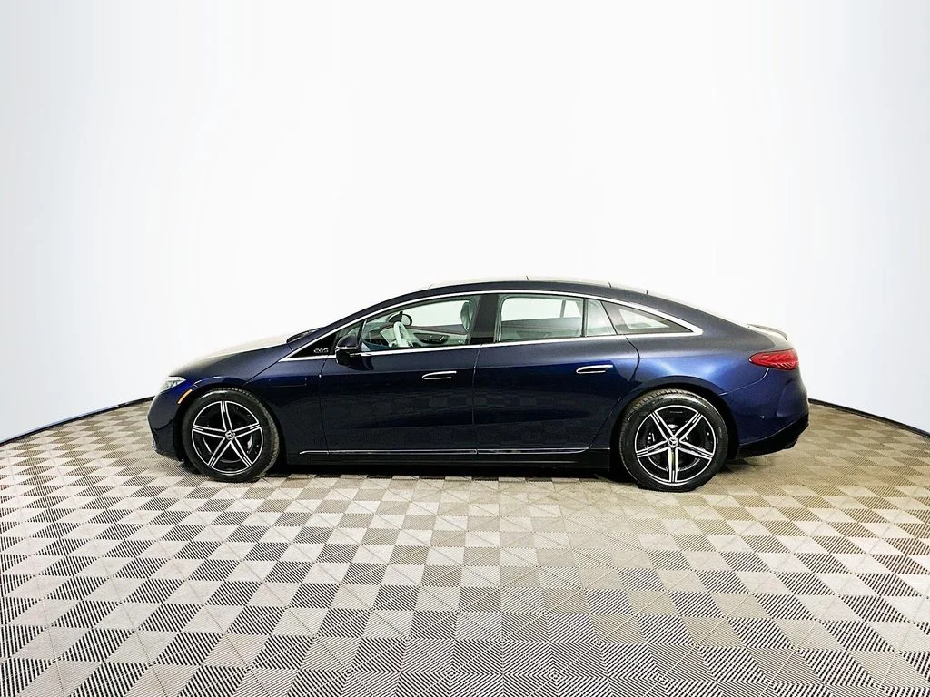 Used 2023 Blue Mercedes-Benz 450 image 3
