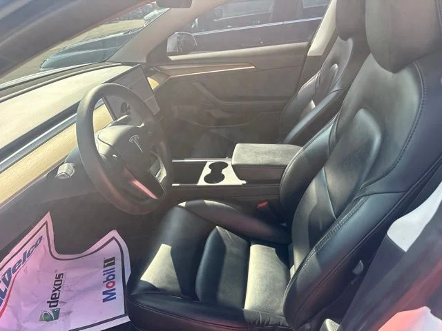 Used 2021  Tesla Performance image 30