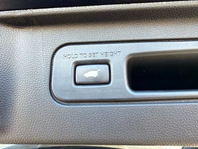 Used 2024  Honda EX-L image 11