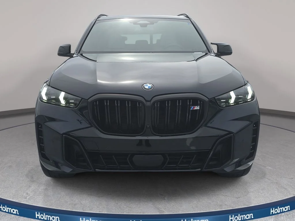 Used 2025 Black BMW M60i image 3
