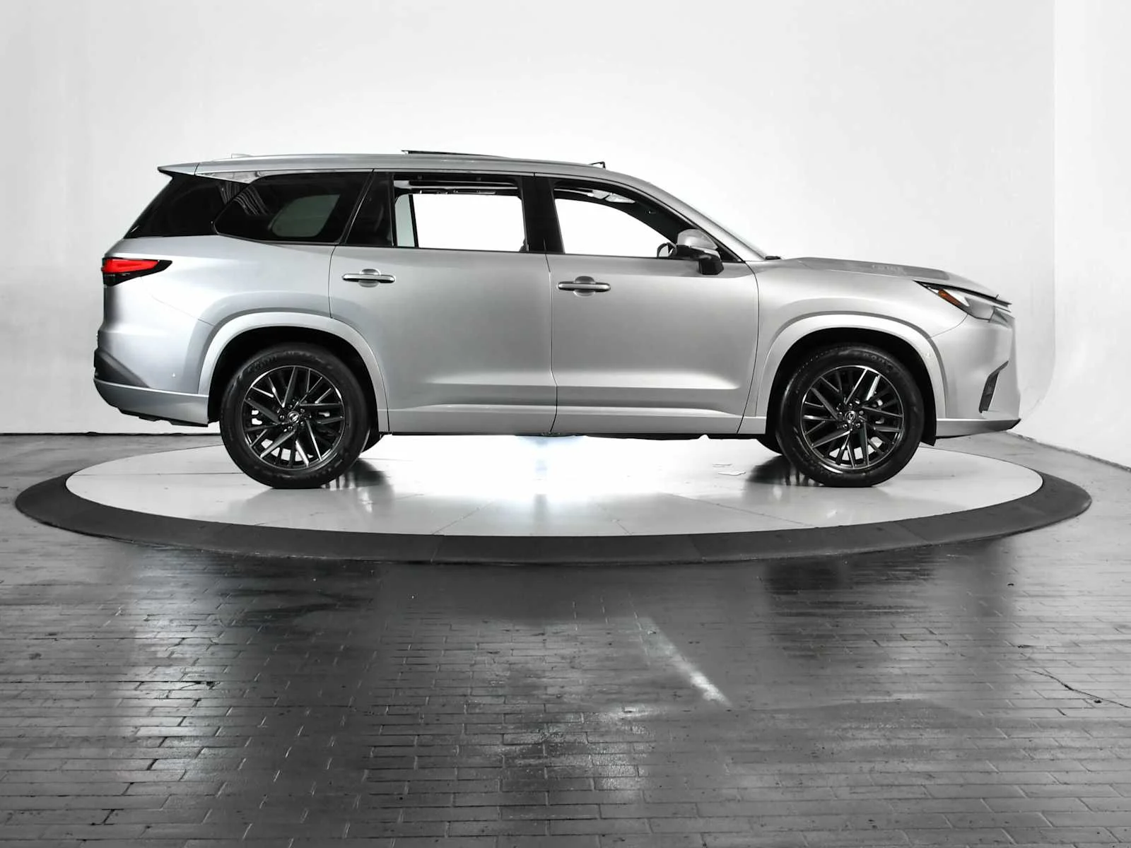 Certified Used 2024 CELESTIAL SILVER Lexus Premium image 8