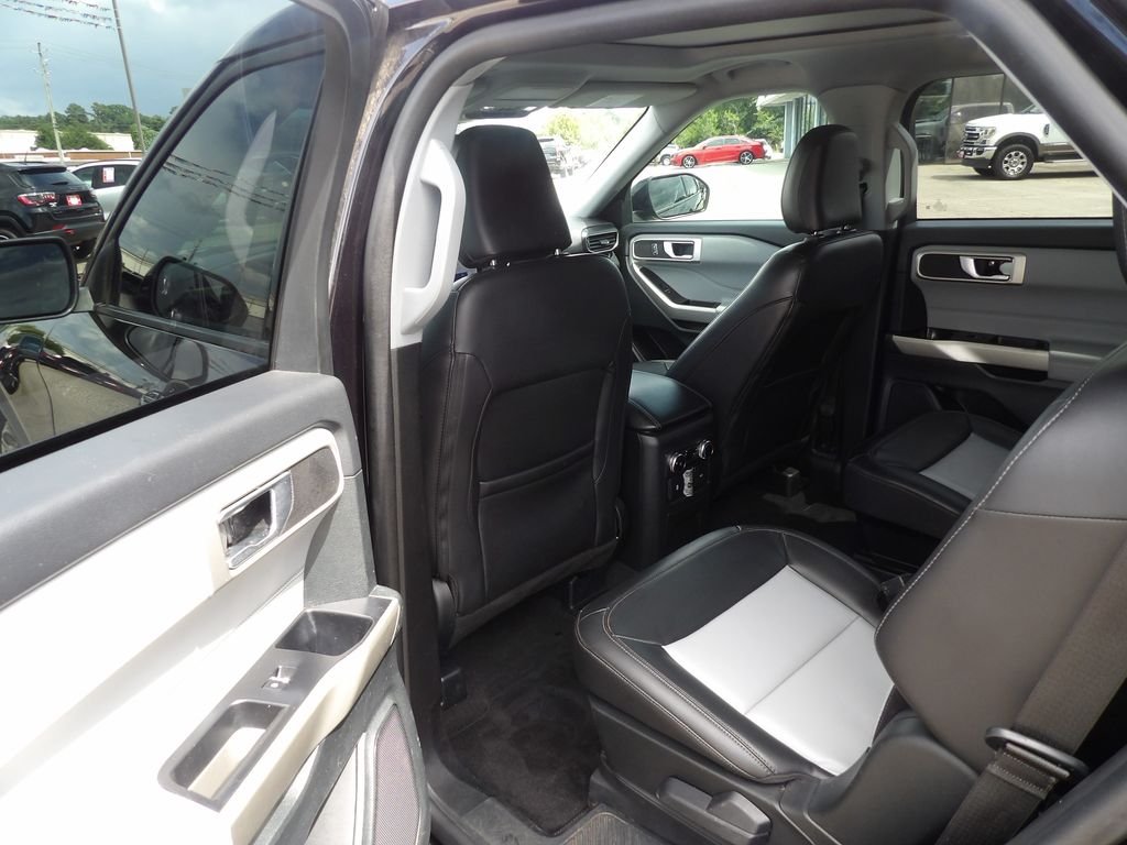 Used 2023 Black Metallic Ford XLT image 8