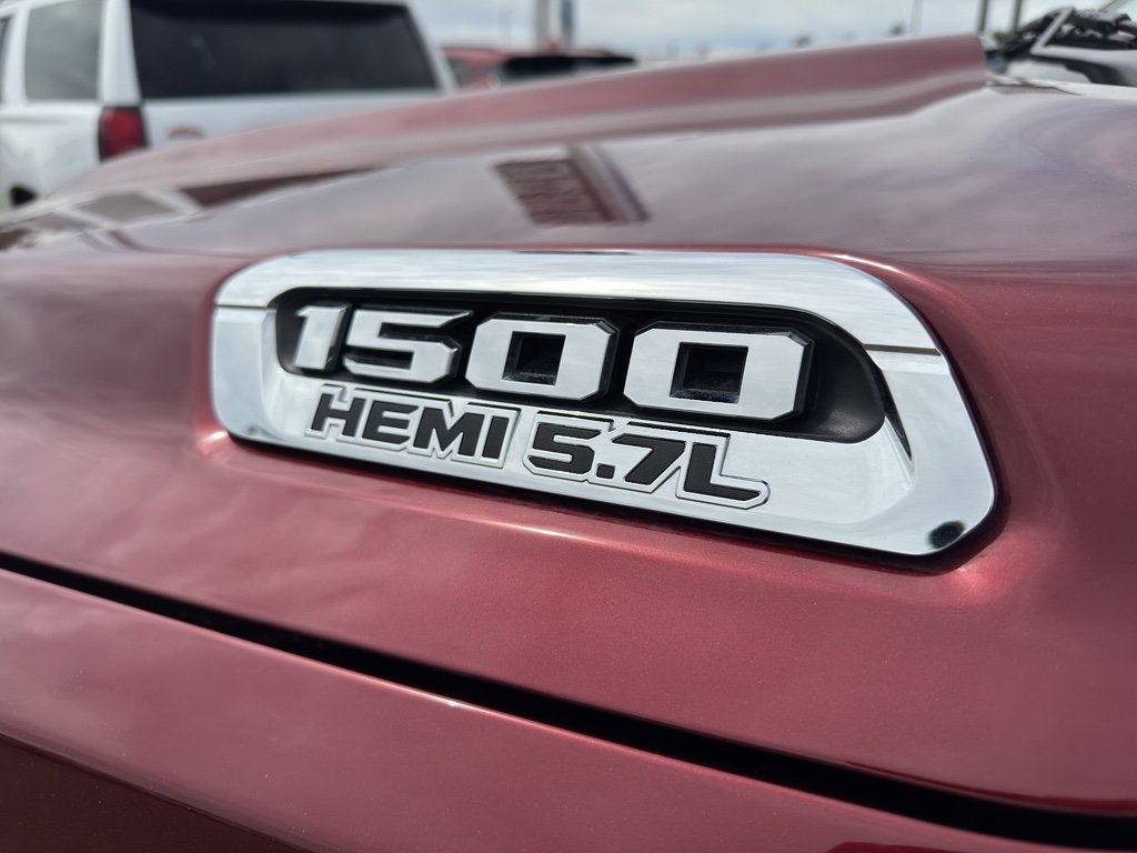 Used 2022 Delmonico Red Pearlcoat Ram Limited image 10