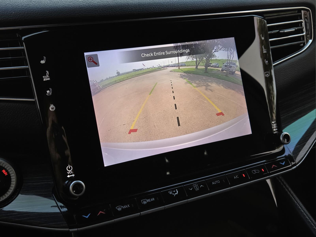 Used 2022 Silver Jeep Series III image 23