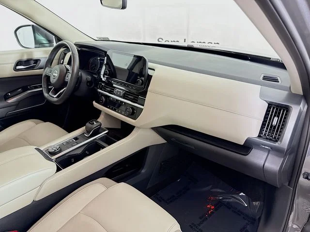 Used 2025 Gray Nissan SL image 30
