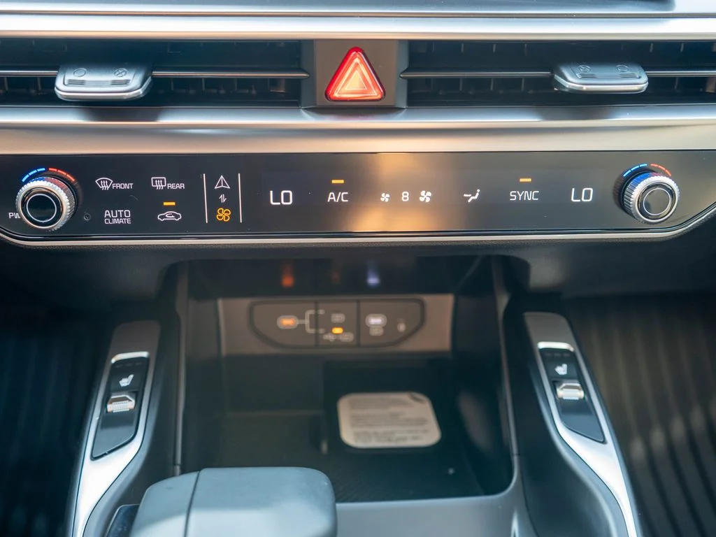 New 2026 Glacial White Pearl Kia S image 24