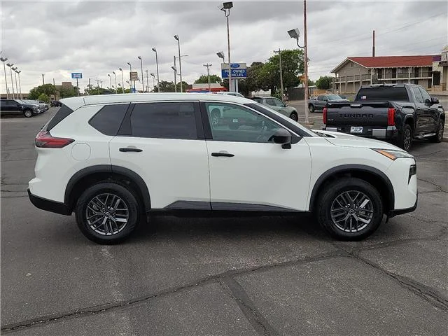 Used 2024 Glacier White Nissan S image 4