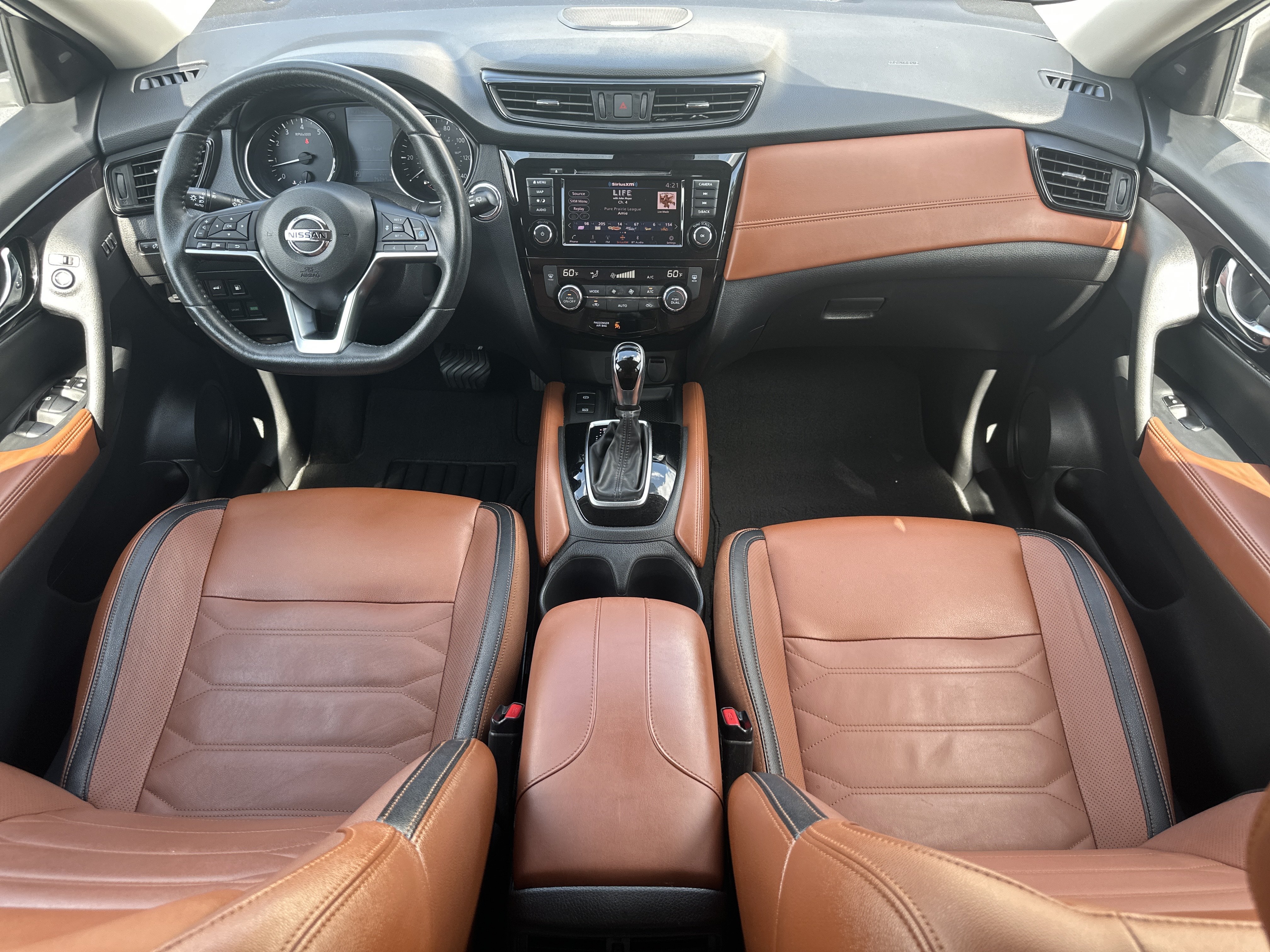Used 2019 Pearl White Tricoat Nissan SL image 22