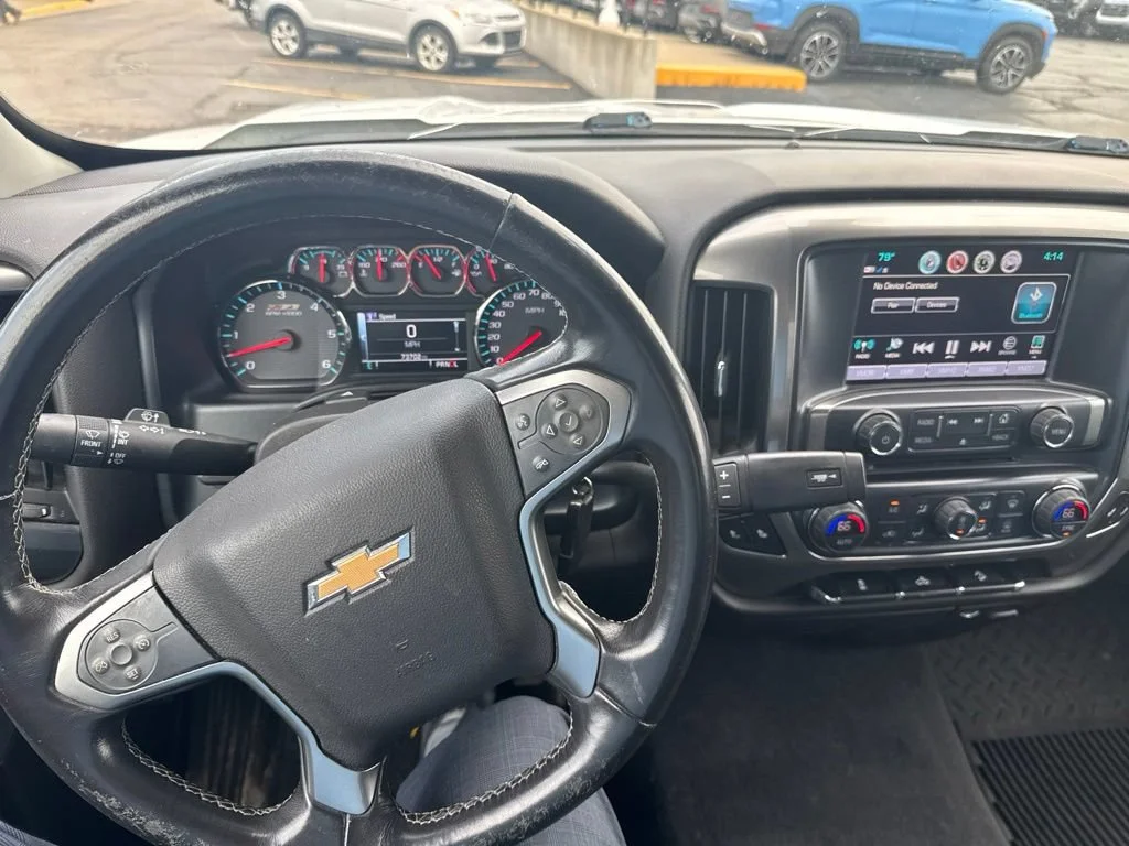 Used 2019 SUMMIT WHITE Chevrolet LT image 7