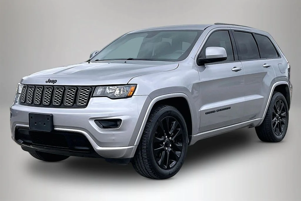 Used 2018 Jeep Grand Cherokee Altitude with VIN 1C4RJEAG0JC455038 for sale in Alvin, TX