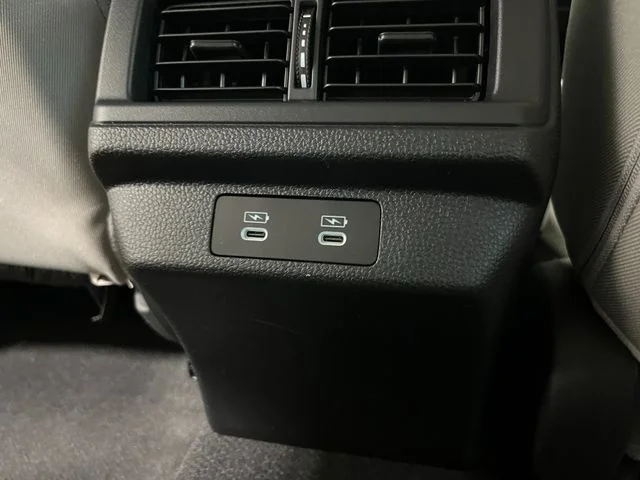 New 2026 White Honda SE image 24
