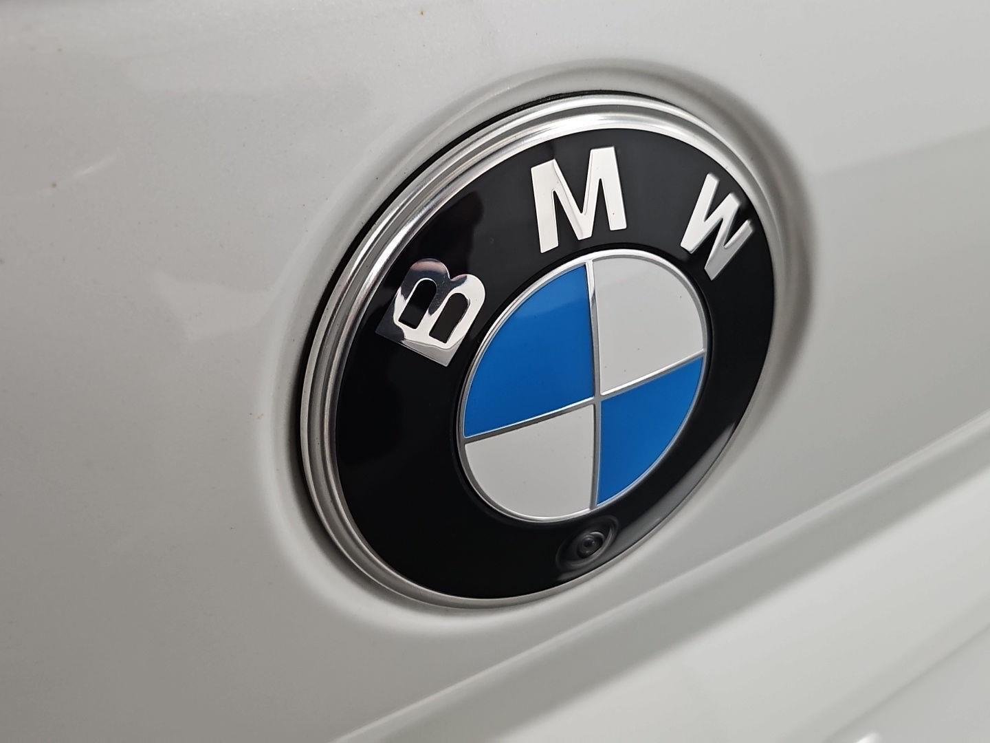 Used 2024 Mineral White BMW 760i xDrive image 35