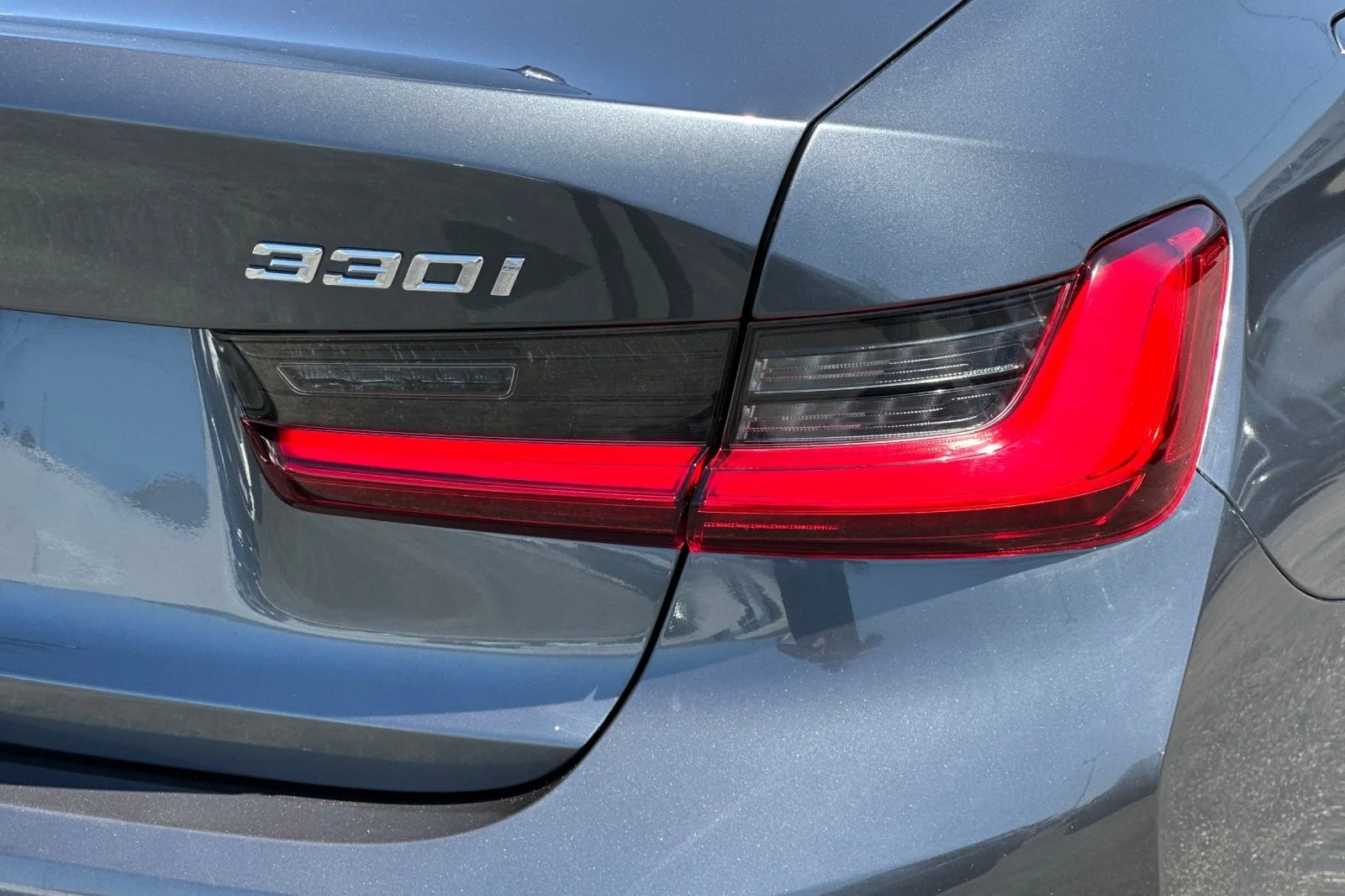 Used 2021 Mineral Gray Metallic BMW 330i image 26