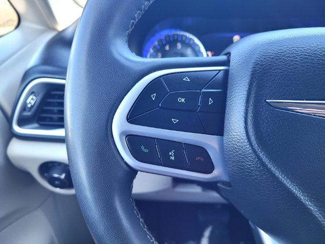 Used 2023 Black Chrysler Touring L image 25