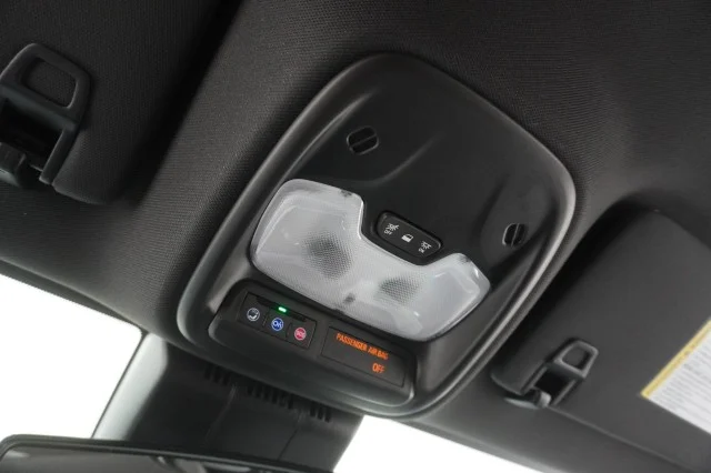 New 2026 Summit White GMC Elevation image 38