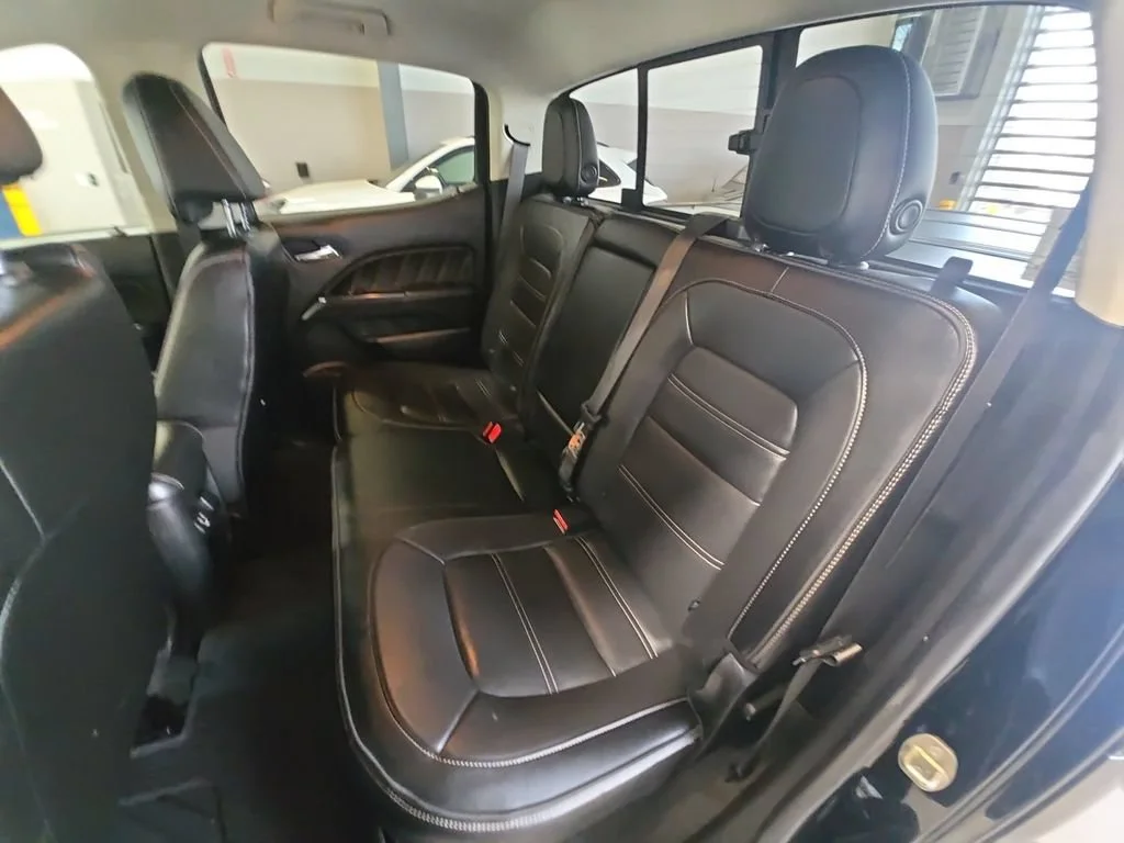 Used 2021 ONYX BLACK GMC 4WD Denali image 28