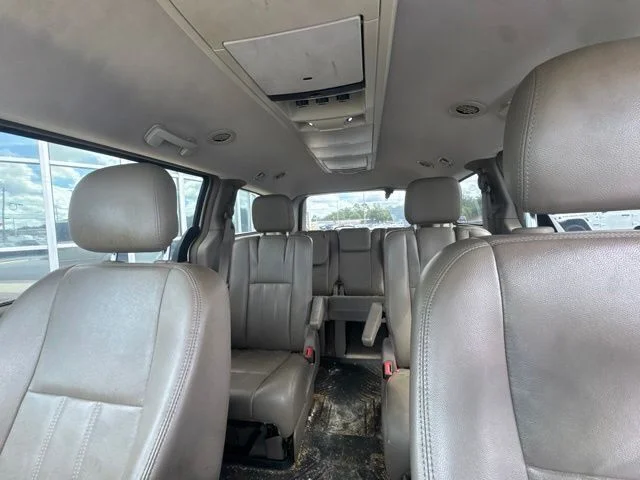 Used 2013 Beige Chrysler Touring image 17