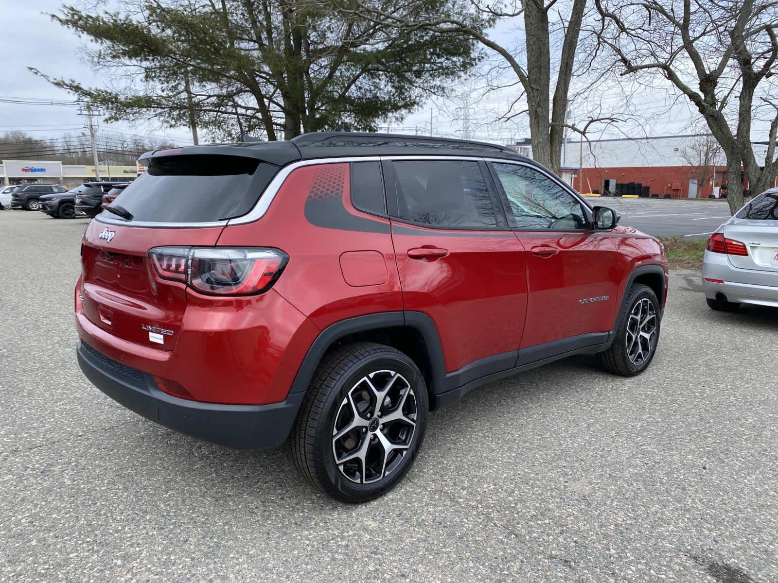 Certified Used 2025 Red Hot Pearlcoat Jeep Limited image 3