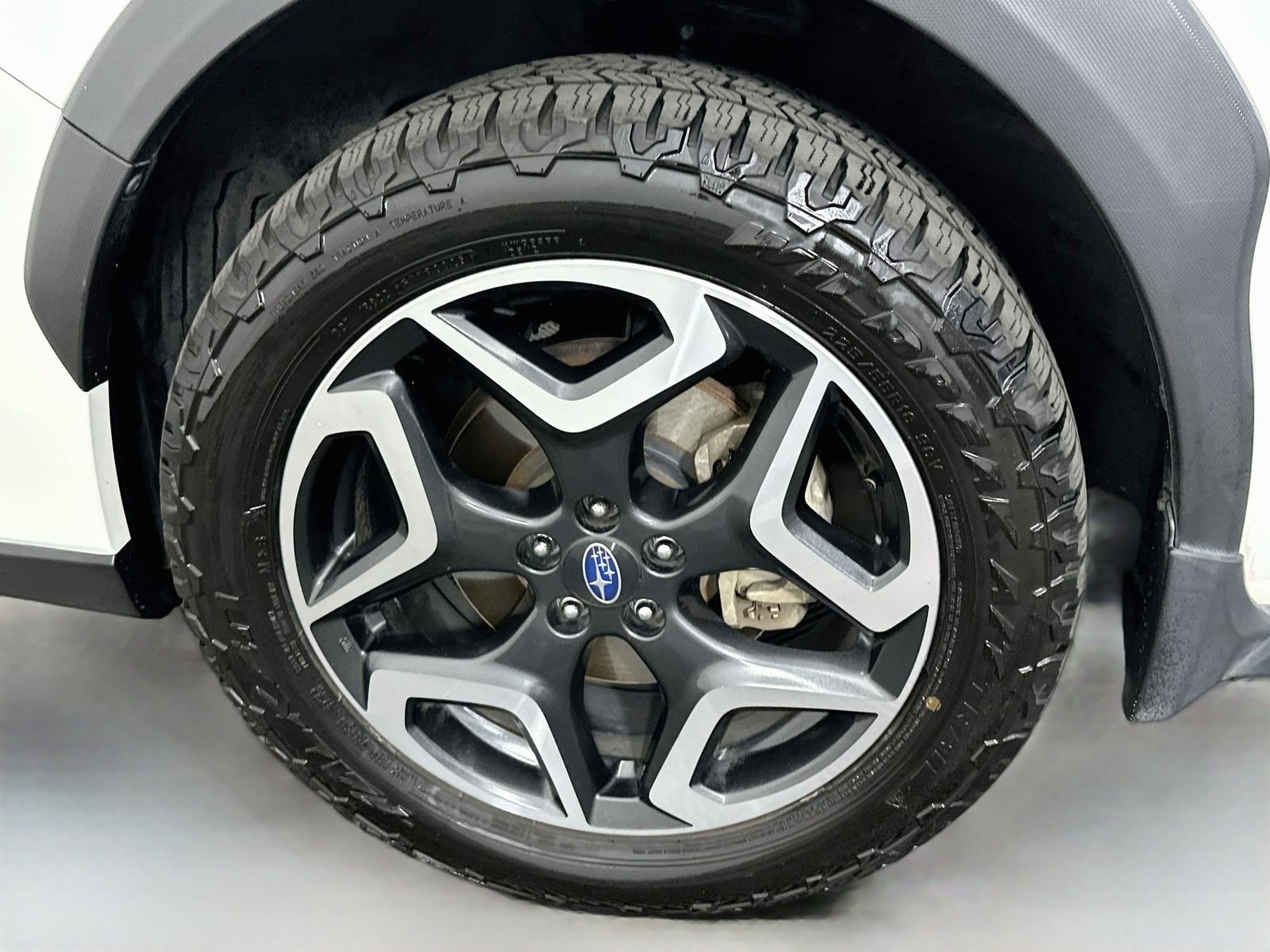 Used 2019 Crystal White Pearl Subaru 2.0i Limited image 32
