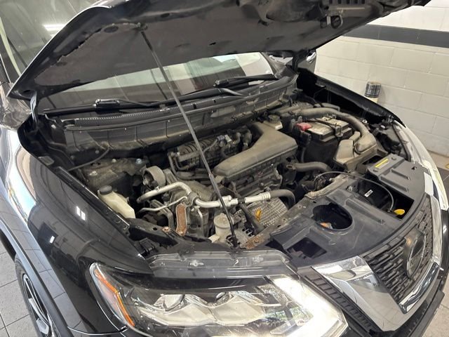 Used 2019 Black Nissan SL image 18
