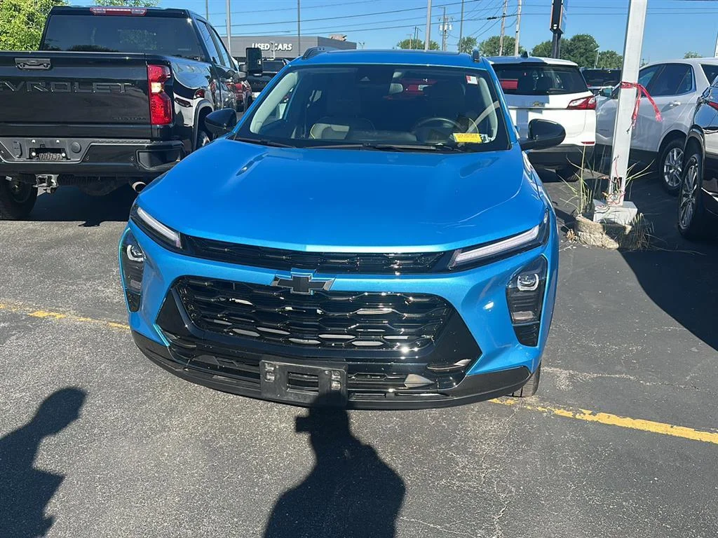 Used 2025 Marina Blue Metallic Chevrolet ACTIV image 6