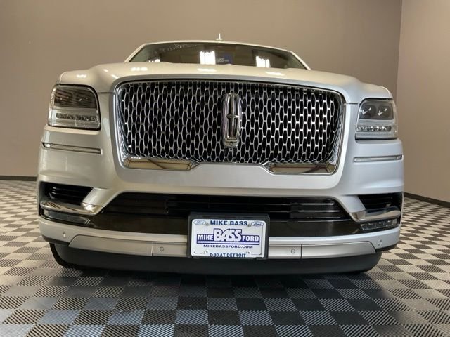 Used 2019 Ingot Silver Metallic Lincoln Reserve image 3