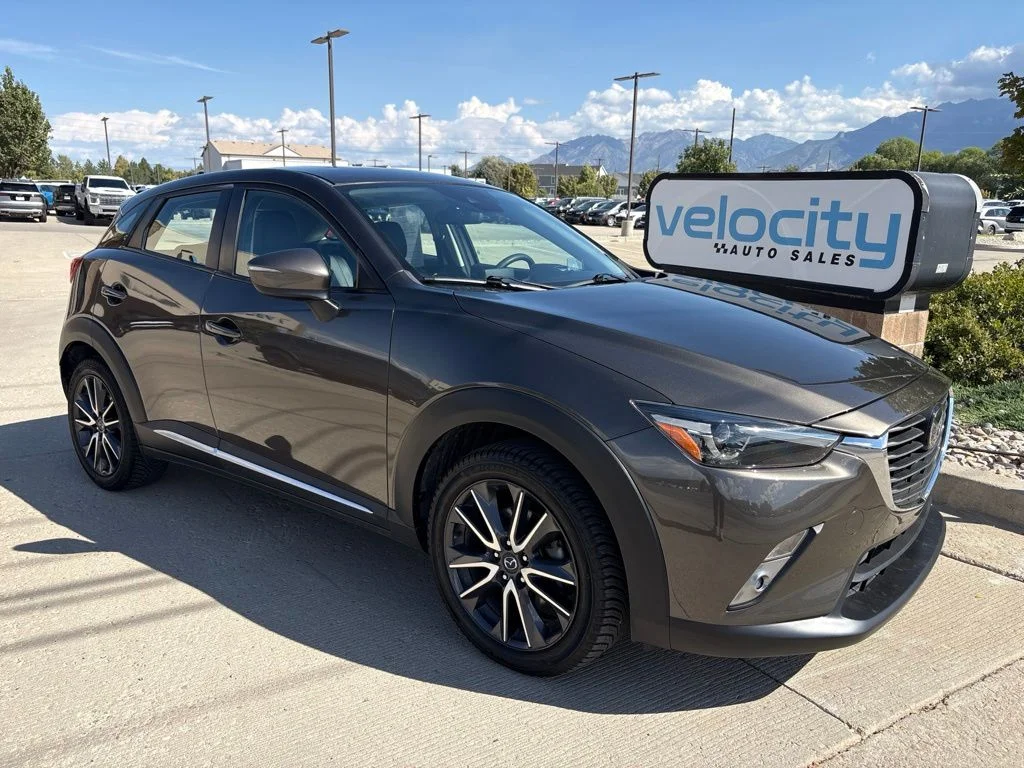 Used 2018 Silver Mazda Grand Touring image 1