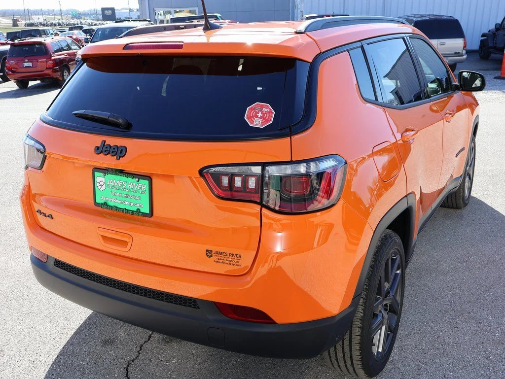 New 2026 Joose Exterior Paint Jeep Latitude image 5