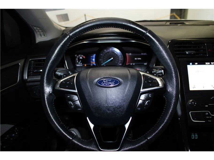 Used 2019 White Ford SE image 25