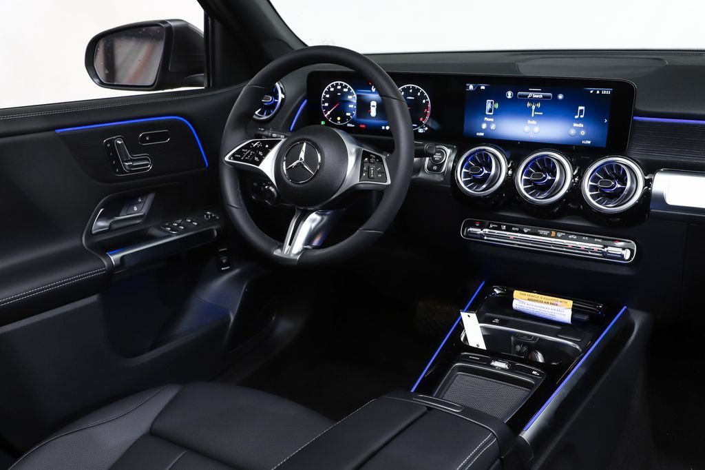 New 2026 Mountain Grey Metallic Mercedes-Benz GLB 250 image 29